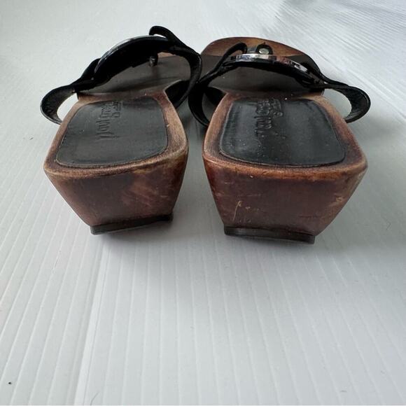 Paul Green wood  sandals thong style with metal emblem size 3 1/2 UK 6 US - Picture 9 of 14